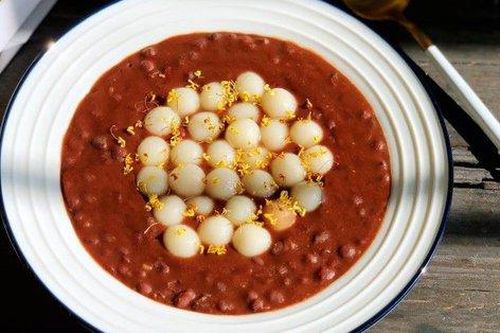 Rằm tháng Giêng nấu chè nếp viên đậu đỏ, ăn đẹp da lại giúp thải độc cơ thể