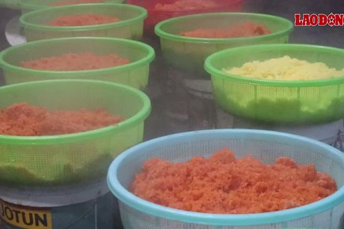 Xôi ngũ sắc lên ngôi ngày Rằm tháng Giêng, có nơi chốt vèo hơn 2 tấn
