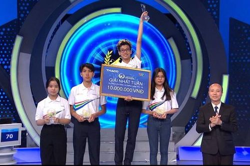 Đường Lên Đỉnh Olympia: Nam sinh Bình Định chiến thắng sau màn rượt đuổi tỉ số căng thẳng