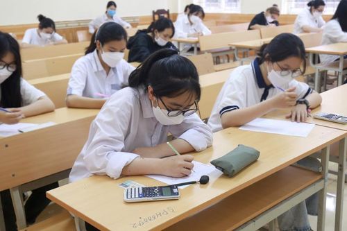 Sự ra đời nhiều kỳ thi độc lập có làm khó thí sinh?