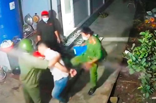 Bến Tre: Giáng 2 cấp hàm đối với Đại úy công an đánh dân