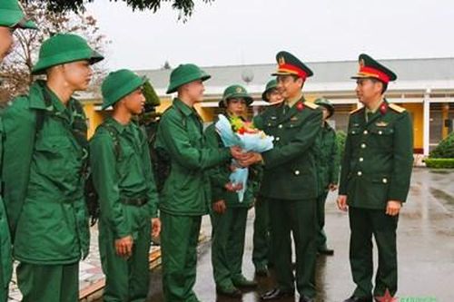 Ngày đầu quân ngũ của chiến sĩ mới Lữ đoàn Phòng không 241, Quân đoàn 1