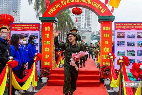 Hà Nội: Hơn 4.200 tân binh hào hứng lên đường nhập ngũ