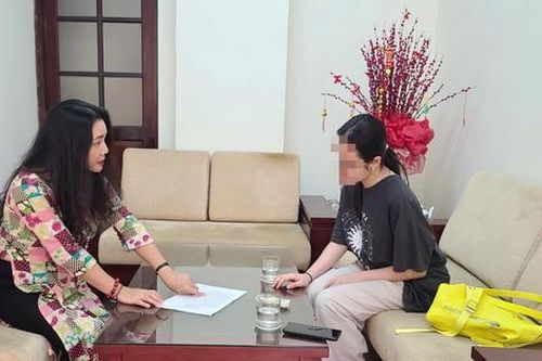 Nữ sinh lo dang dở việc học phổ thông vì bố không ký giấy làm visa