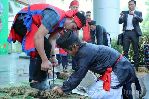 Thi kéo lửa- trò chơi dân gian độc đáo đầu xuân