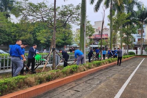 Sở Xây dựng Bắc Giang tổ chức 'Tết trồng cây' xuân Quý Mão 2023