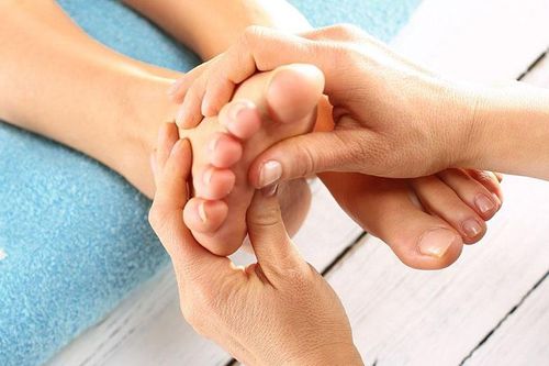 Nhận biết nguyên nhân và điều trị viêm bao hoạt dịch ngón chân cái