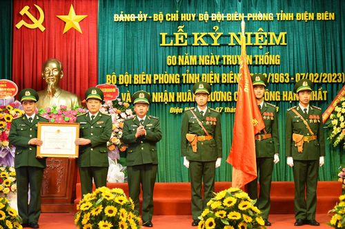 Bộ đội Biên phòng Điện Biên đón nhận Huân chương Chiến công hạng Nhất