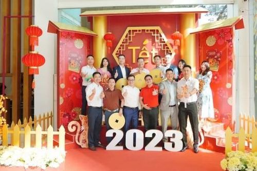 Đại sứ Việt Nam tại Myanmar thăm, chúc tết bà con cộng đồng và doanh nghiệp nhân dịp Xuân Quý Mão