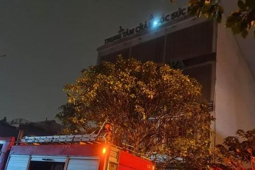 Nhiều người thoát nạn trong vụ cháy cơ sở masage ở Hà Nội