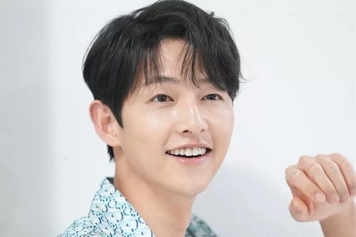 Song Joong Ki nhận vai kẻ đào tẩu sau tuyên bố kết hôn lần 2