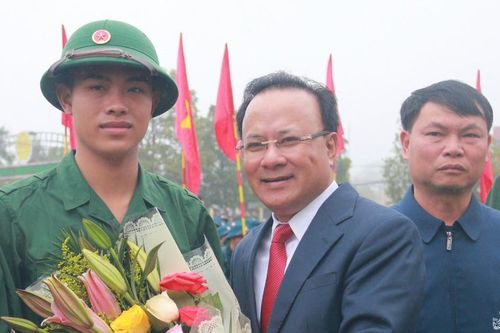 Lãnh đạo tỉnh dự lễ giao nhận quân, động viên các tân binh lên đường nhập ngũ tại Thanh Chương, Anh Sơn, Yên Thành