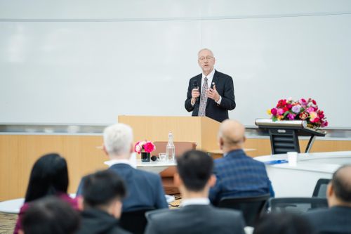 Hiệu trưởng ĐH Cornell: Đại học phải mang đến lợi ích cho cộng đồng