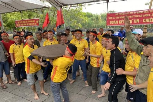 'Rền vang' lễ hội pháo đất Côn Sơn - Kiếp Bạc