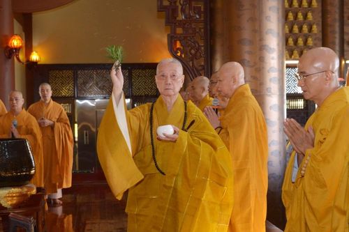 Khai đàn Pháp hội Dược Sư xuân Quý Mão tại chùa Huê Nghiêm