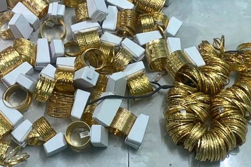 TP. Hồ Chí Minh: Khen thưởng 4 tập thể bắt giữ đối tượng trộm hơn 100 lượng vàng