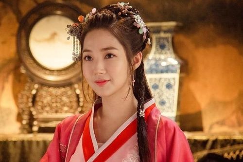 Phim cổ trang của Park Min Young và Trương Hàn bị bán giá rẻ