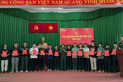 Thành phố Hồ Chí Minh: Nhiều thanh niên xung phong tình nguyện nhập ngũ