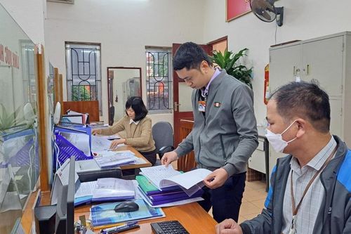 Kiểm tra đột xuất: Chủ tịch xã nhận trách nhiệm chưa sâu sát trong quản lý