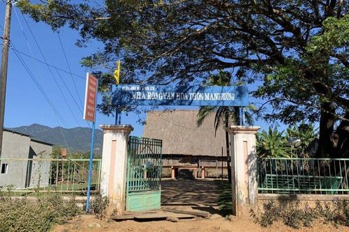 Kon Tum: Tấm lòng vàng của những người dân nghèo