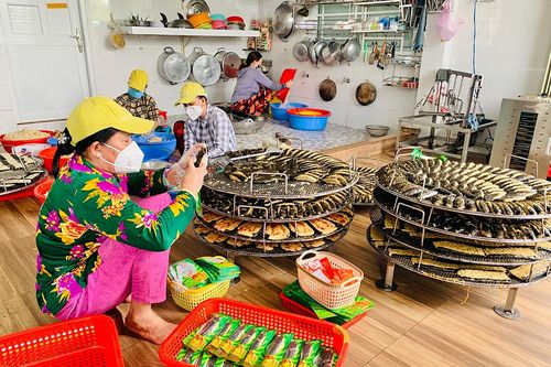 Việc làm cho phụ nữ nông thôn