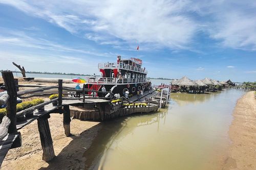 Nhiều điểm du lịch An Giang thu hút khách