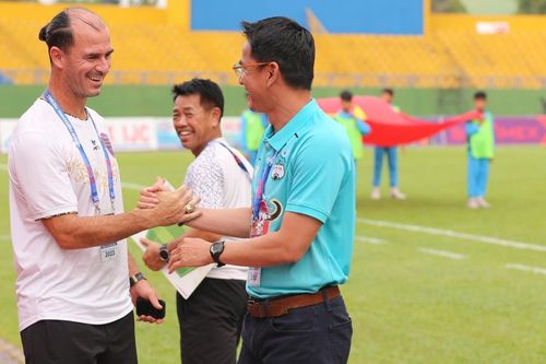 Hòa cay đắng Bình Dương, HLV Kiatisak nói: 'Đây là bài học lớn'