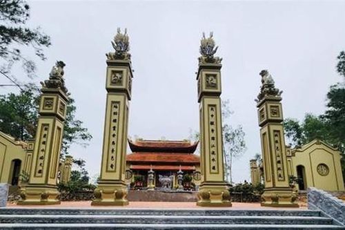 Xã 'qua mặt' tỉnh cho xây đền… không biết thờ ai!