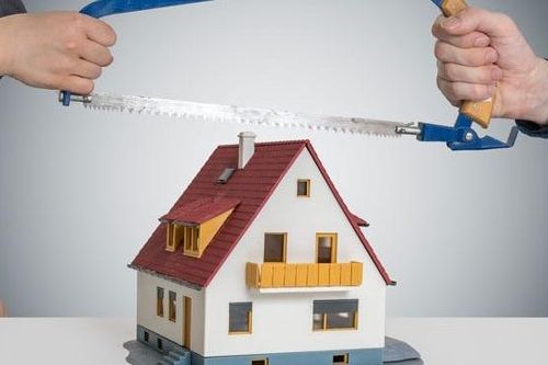 Bất đồng khi ly hôn dù tài sản chia đều