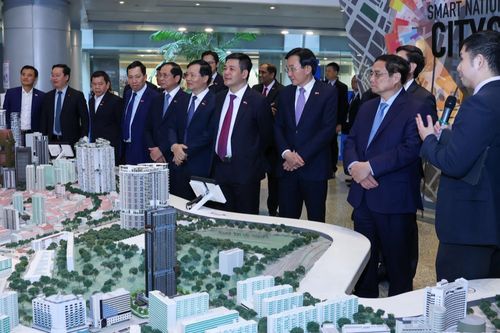 Thủ tướng tìm hiểu bí quyết xây dựng TP thông minh của Singapore