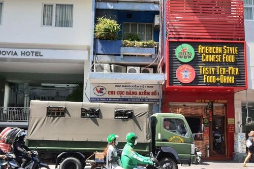 Công an khám xét Chi cục Đăng kiểm số 6 tại TP HCM