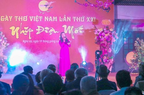 Ấm áp Ngày Thơ Việt Nam tại Nghệ An