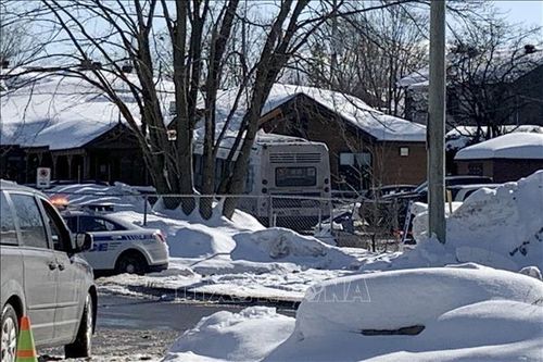Xe buýt đâm vào nhà trẻ ở Canada, 2 trẻ em thiệt mạng