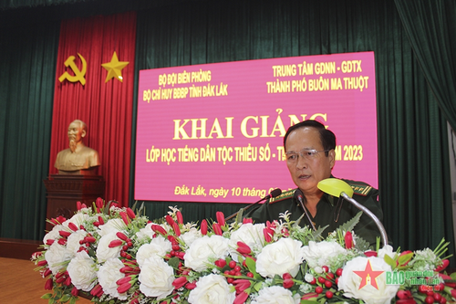 Bộ đội Biên phòng tỉnh Đắk Lắk khai giảng lớp học tiếng Ê Đê