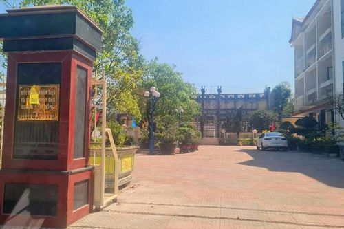 Phó Chánh văn phòng huyện thi nâng ngạch công chức khi đang bị kỷ luật