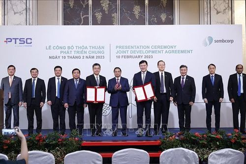 Thủ tướng Phạm Minh Chính tiếp các doanh nghiệp hàng đầu Singapore