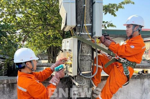 Điện lực Nga Sơn sẽ hoàn thành lắp đặt 3.500 công tơ điện tử đo xa đợt 1