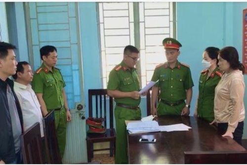 Mạo nhận cháu lãnh đạo, người phụ nữ lừa hàng trăm triệu đồng xin việc