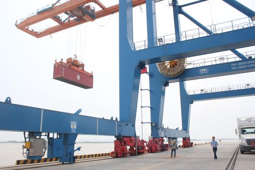 ChatGPT sẽ tác động ra sao tới lĩnh vực xuất nhập khẩu và logistics?