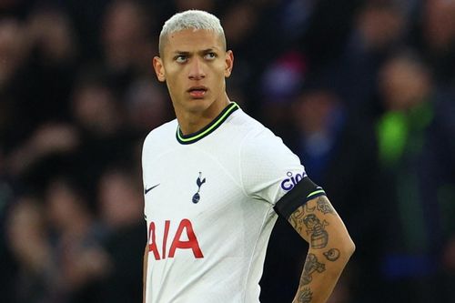 Tottenham thua đậm trước Leicester City