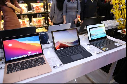 Laptop giảm giá mạnh