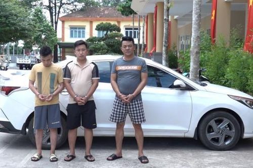 Mâu thuẫn trên Tiktok, hai bên 'nói chuyện' bằng dao và súng