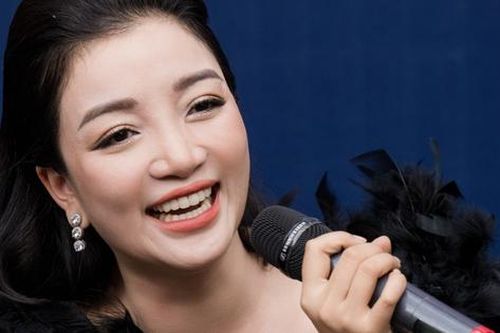 'Họa mi bán cổ điển' Phạm Thu Hà 'chơi lớn' với dự án nghệ thuật thực hiện công nghệ thu âm đĩa than trực tiếp