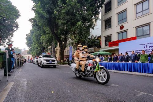 Hoàn Kiếm ra quân đảm bảo trật tự đô thị, an toàn giao thông năm 2023