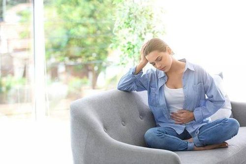 Đau bụng 'đến tháng', tưởng bình thường ai ngờ u xơ tử cung
