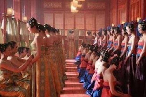 Bất ngờ tiêu chuẩn chọn vợ yêu của hoàng đế Trung Quốc