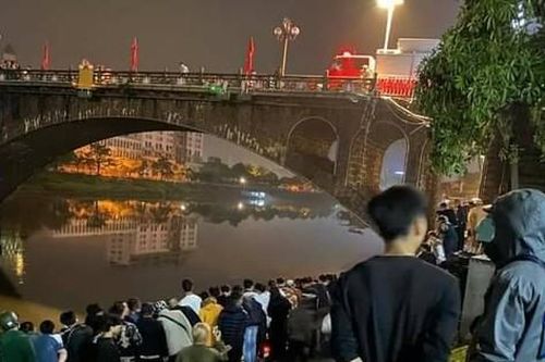 Hiện trường vụ xe bán tải rơi sông Ka Long khiến 2 người chết