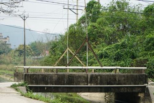 Công an Thanh Hóa điều tra vụ nổ lớn trên cầu trong đêm