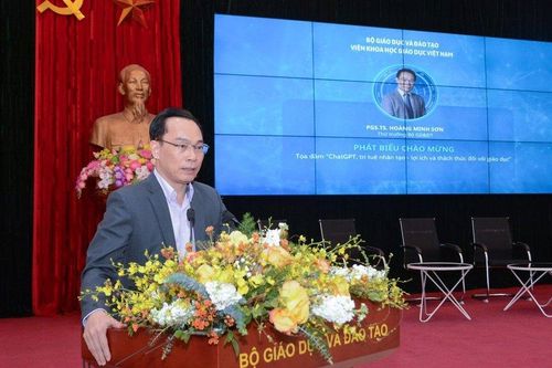 Thứ trưởng Hoàng Minh Sơn: Nghiên cứu kỹ việc quản lý đối với ChatGPT