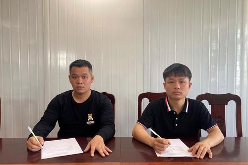 Bị nhắc nhở đi ngược chiều, 2 du khách đánh bảo vệ chùa Hương gây thương tích